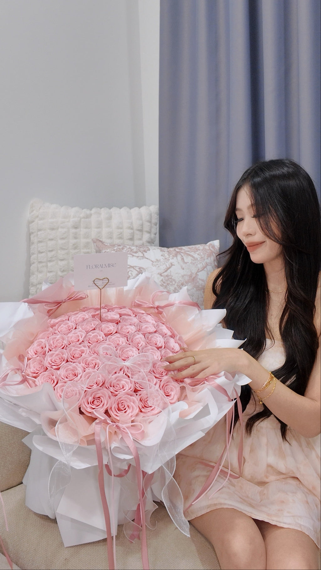 Elegance Round Pink Roses